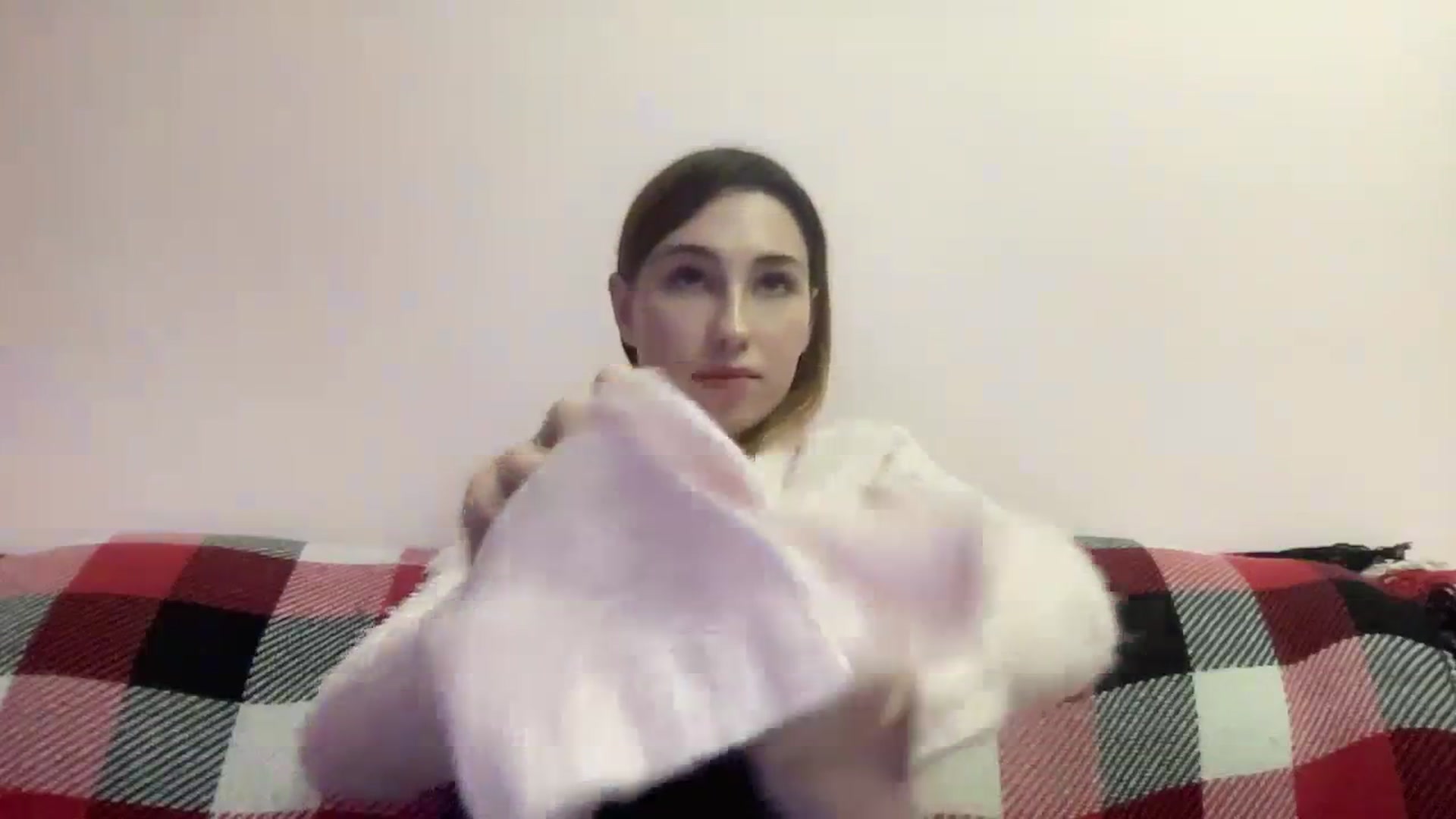 Gallery image thumbnail from Just_I's myfreecams stream on, 12/27/2023, 22:53 image 3 of 20