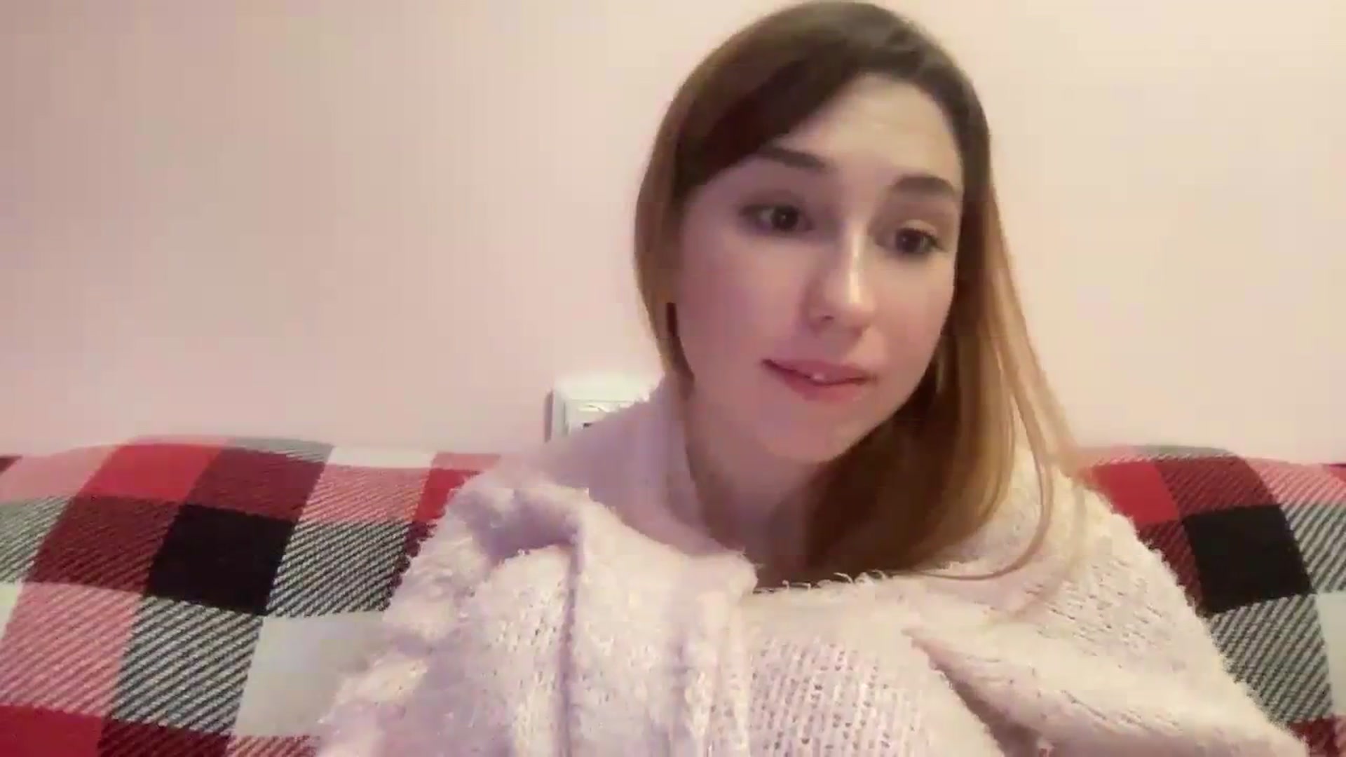Gallery image thumbnail from Just_I's myfreecams stream on, 12/27/2023, 22:53 image 13 of 20