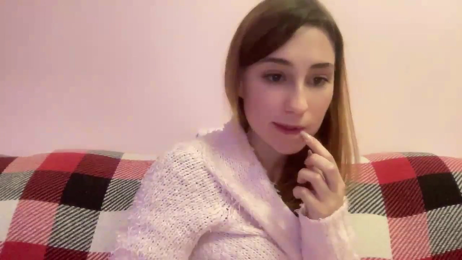 Gallery image thumbnail from Just_I's myfreecams stream on, 12/27/2023, 22:53 image 15 of 20