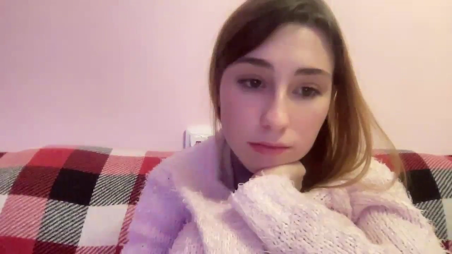 Gallery image thumbnail from Just_I's myfreecams stream on, 12/27/2023, 22:53 image 12 of 20