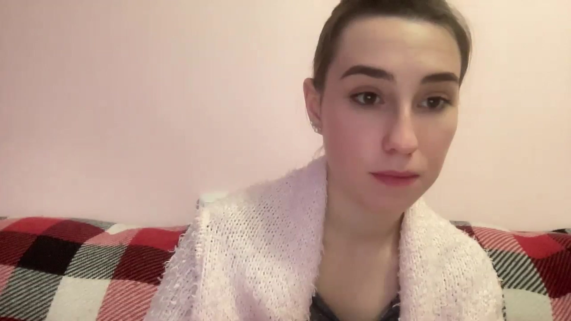 Gallery image thumbnail from Just_I's myfreecams stream on, 12/28/2023, 20:29 image 5 of 20