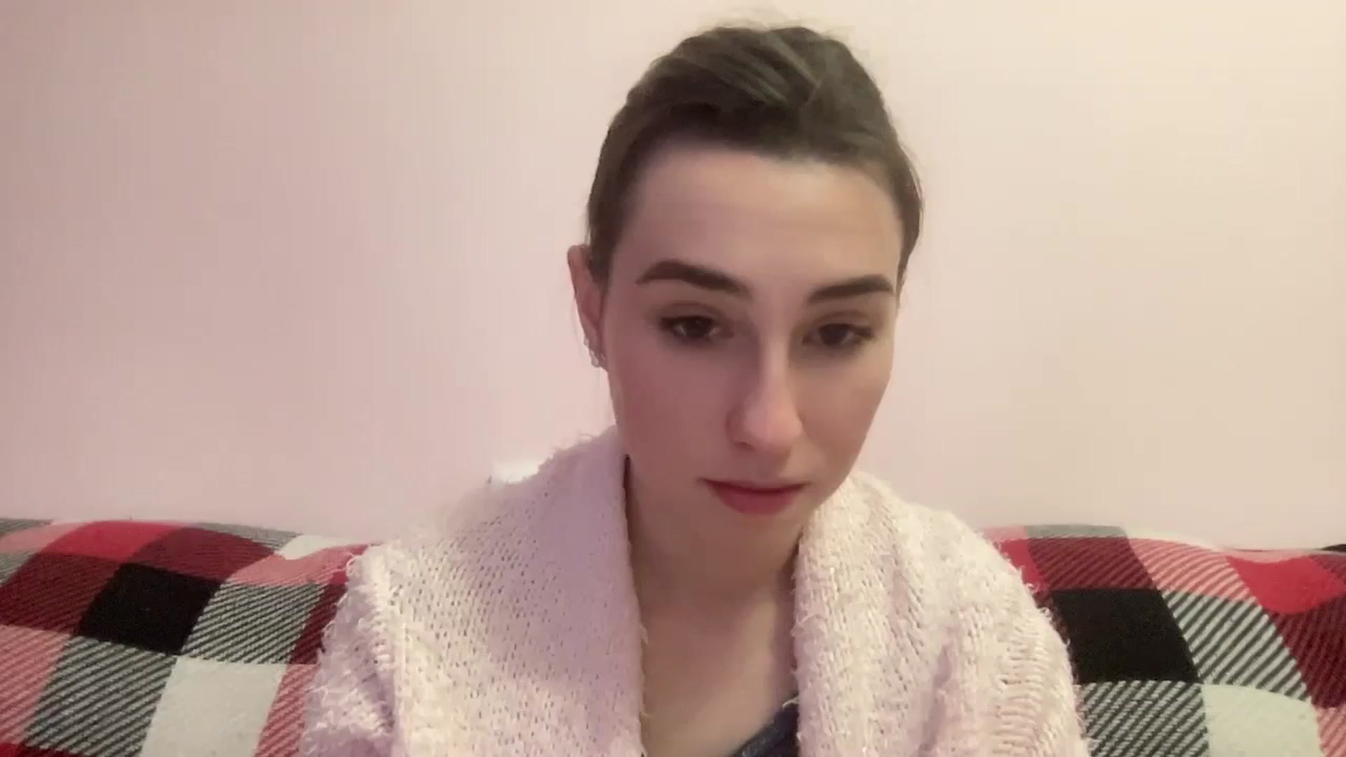 Gallery image thumbnail from Just_I's myfreecams stream on, 12/28/2023, 20:29 image 6 of 20