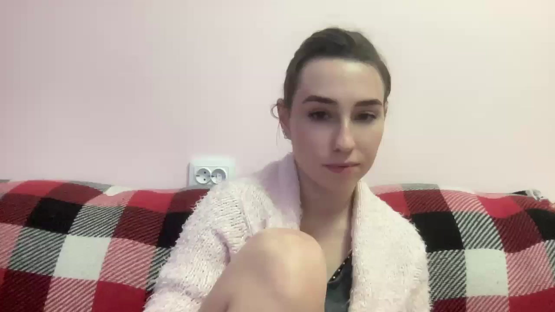 Gallery image thumbnail from Just_I's myfreecams stream on, 12/28/2023, 20:54 image 15 of 20