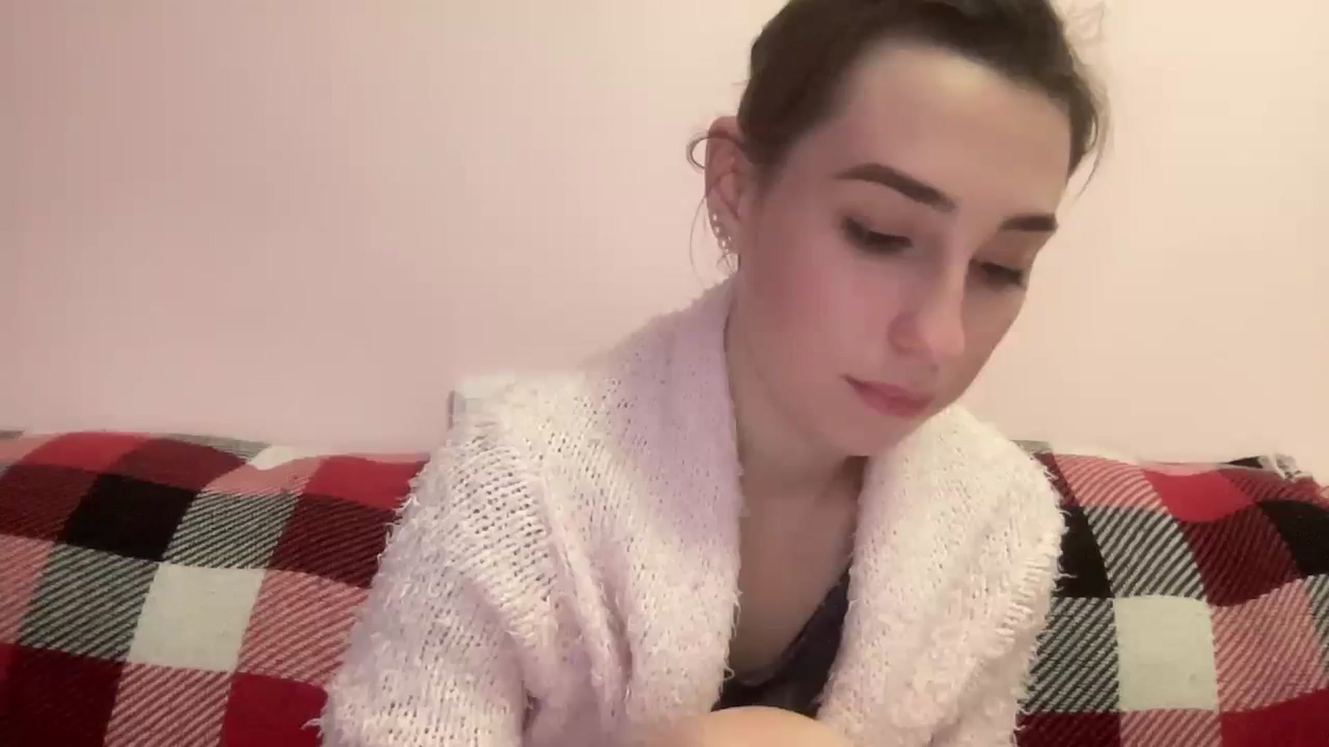 Gallery image thumbnail from Just_I's myfreecams stream on, 12/28/2023, 20:54 image 7 of 20
