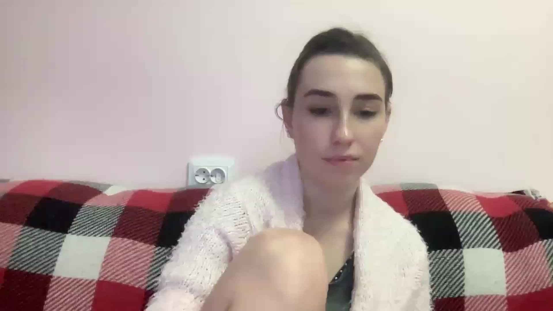 Gallery image thumbnail from Just_I's myfreecams stream on, 12/28/2023, 20:54 image 16 of 20