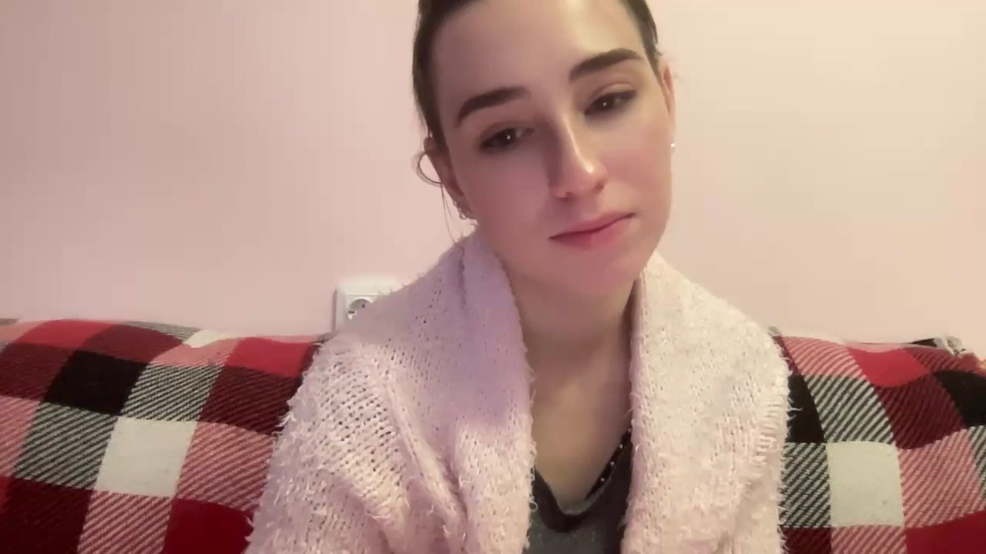 Gallery image thumbnail from Just_I's myfreecams stream on, 12/28/2023, 20:54 image 9 of 20