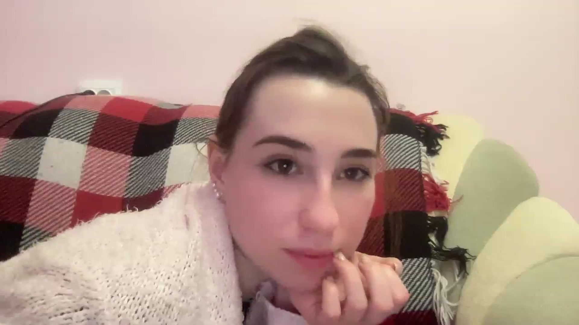 Gallery image thumbnail from Just_I's myfreecams stream on, 12/28/2023, 23:22 image 6 of 20
