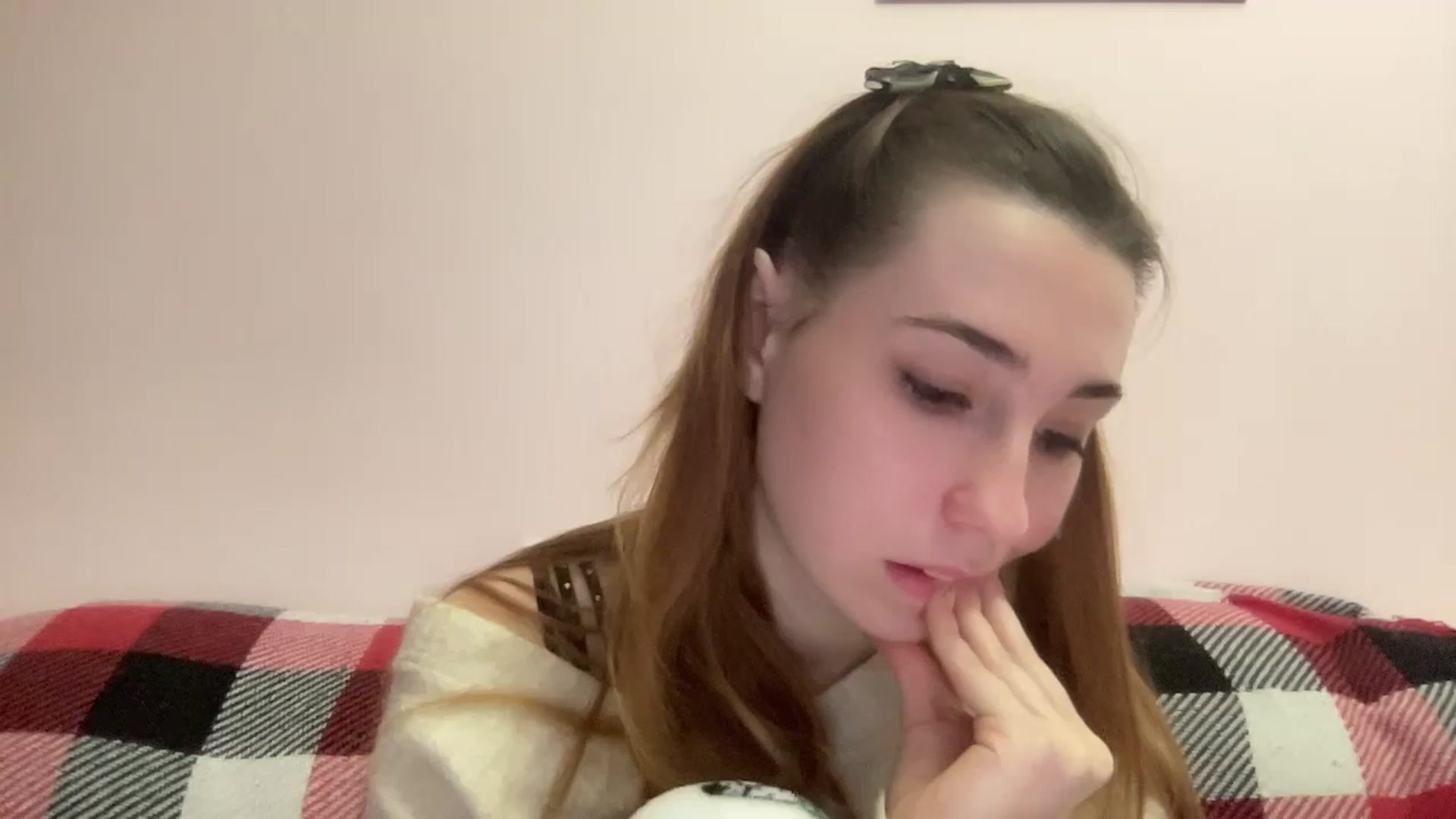 Gallery image thumbnail from Just_I's myfreecams stream on, 12/29/2023, 15:25 image 11 of 20