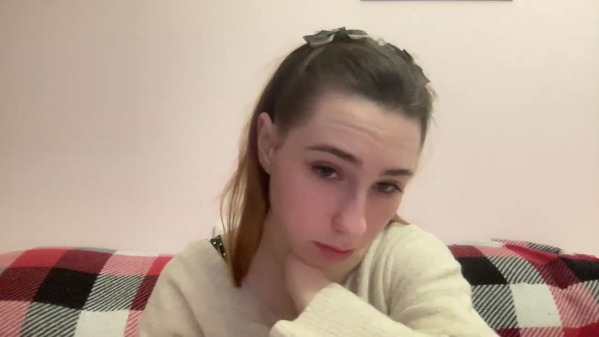 Gallery image thumbnail from Just_I's myfreecams stream on, 12/29/2023, 15:25 image 15 of 20