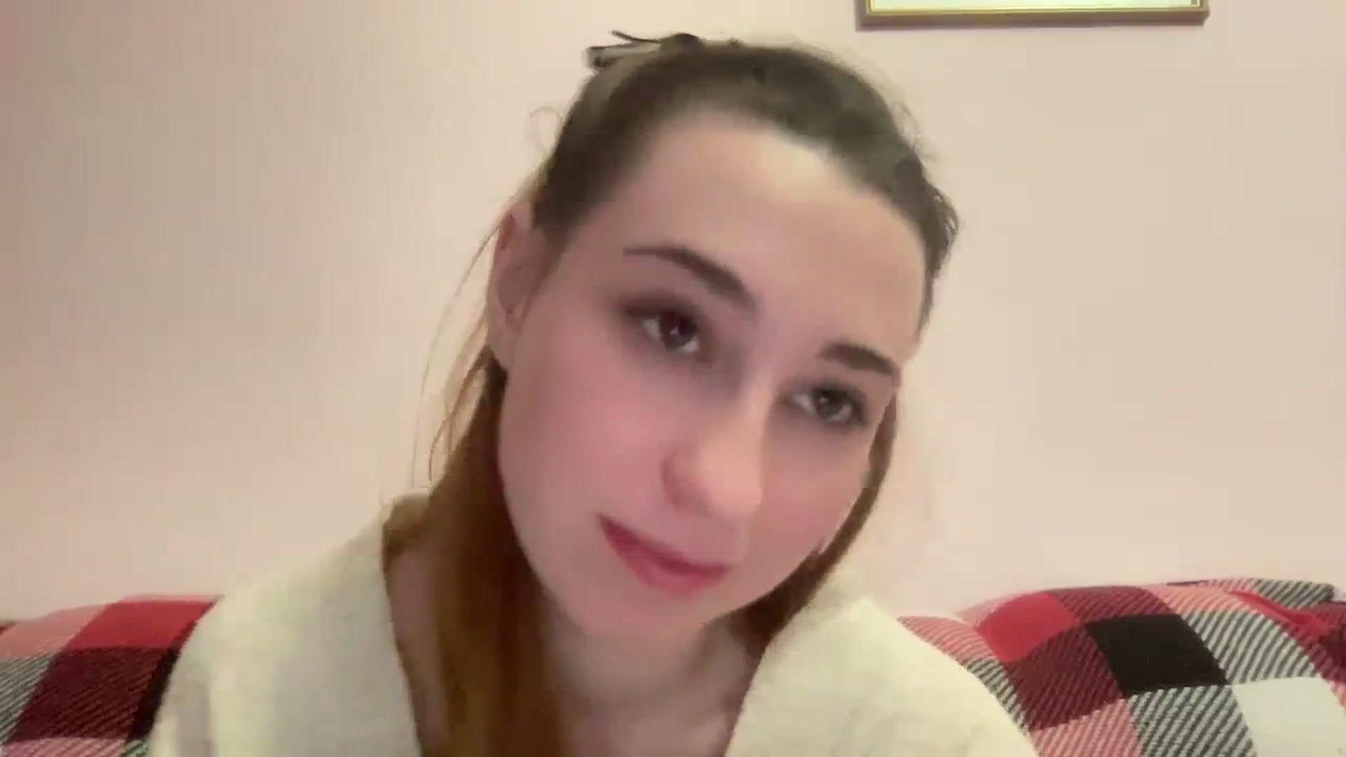 Gallery image thumbnail from Just_I's myfreecams stream on, 12/29/2023, 22:26 image 7 of 20