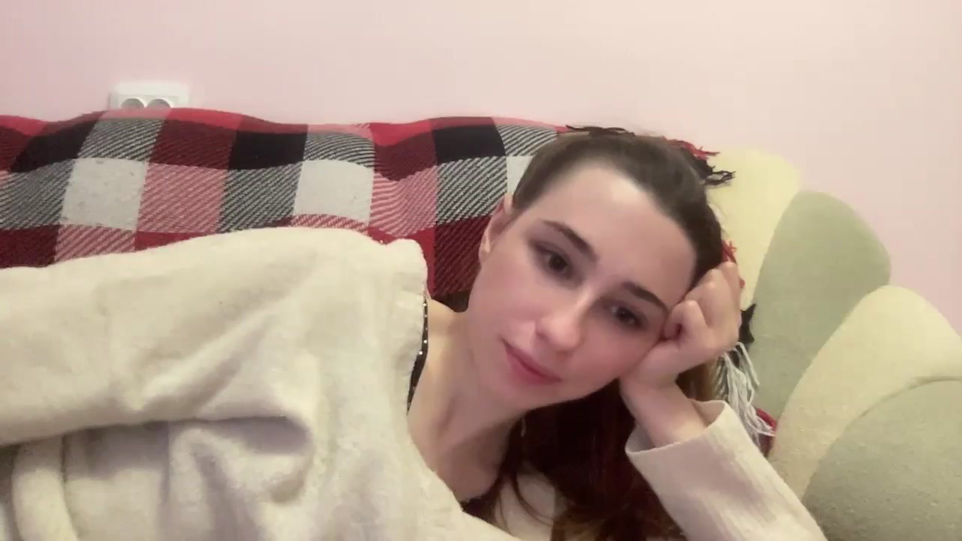 Gallery image thumbnail from Just_I's myfreecams stream on, 12/30/2023, 01:40 image 19 of 20