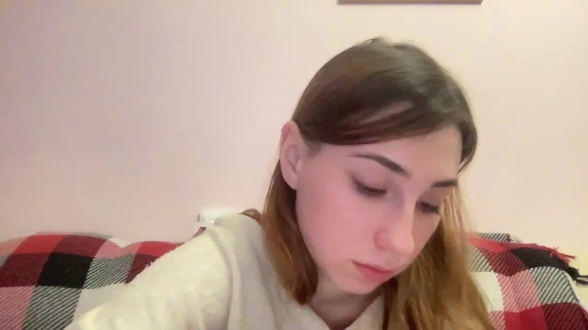 Gallery image thumbnail from Just_I's myfreecams stream on, 12/31/2023, 24:47 image 15 of 20