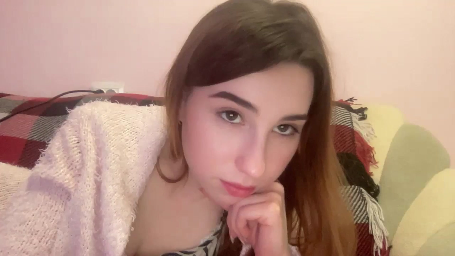 Gallery image thumbnail from Just_I's myfreecams stream on, 01/02/2024, 15:42 image 16 of 20