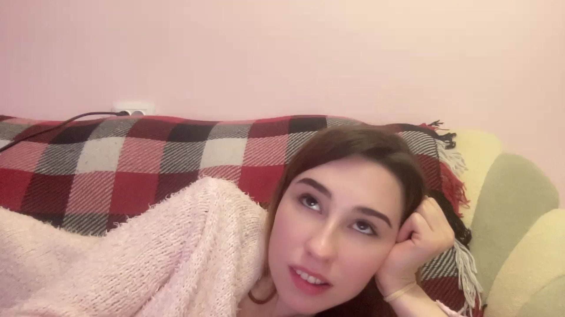 Gallery image thumbnail from Just_I's myfreecams stream on, 01/02/2024, 15:42 image 17 of 20