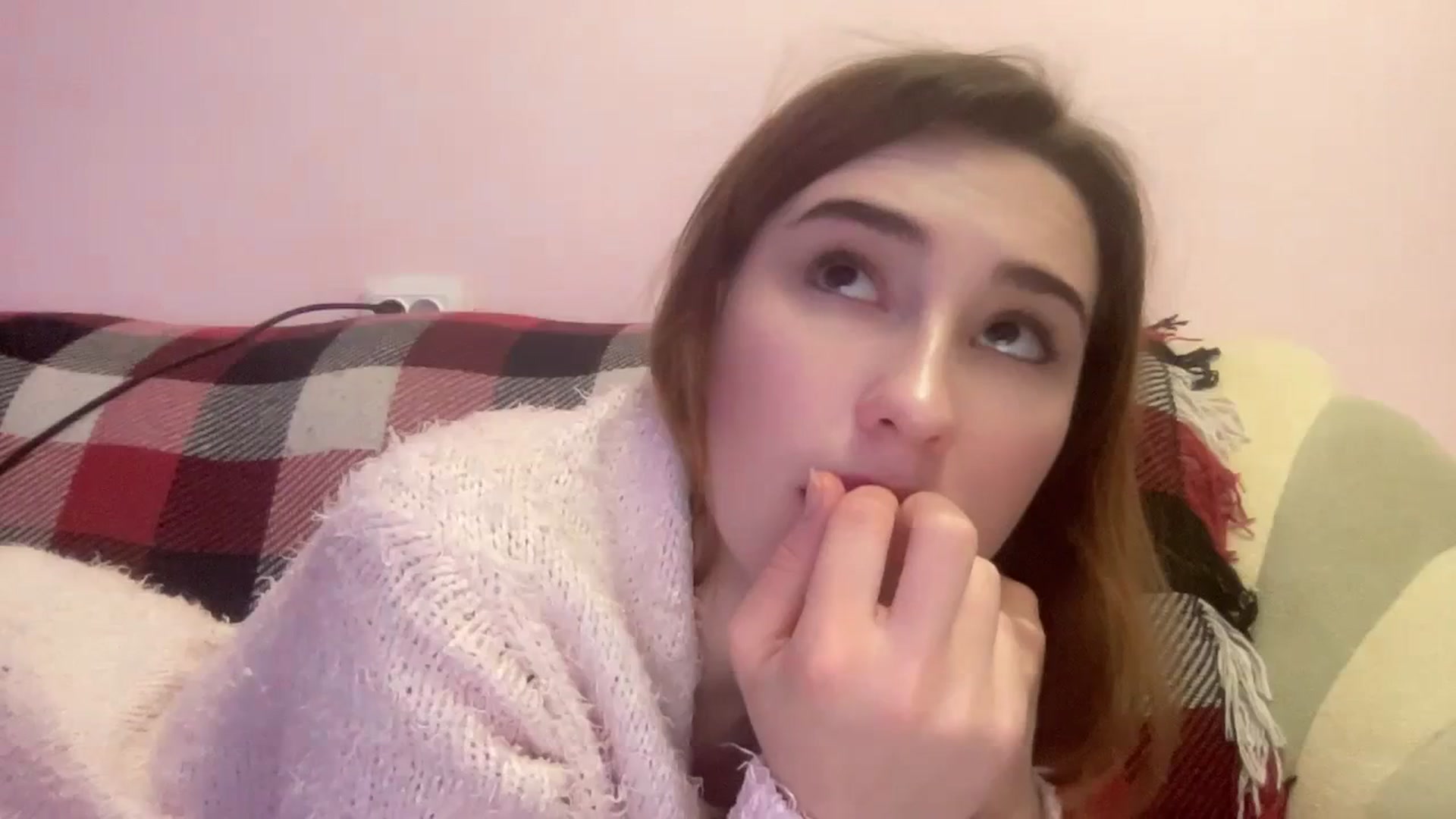 Gallery image thumbnail from Just_I's myfreecams stream on, 01/02/2024, 15:42 image 8 of 20