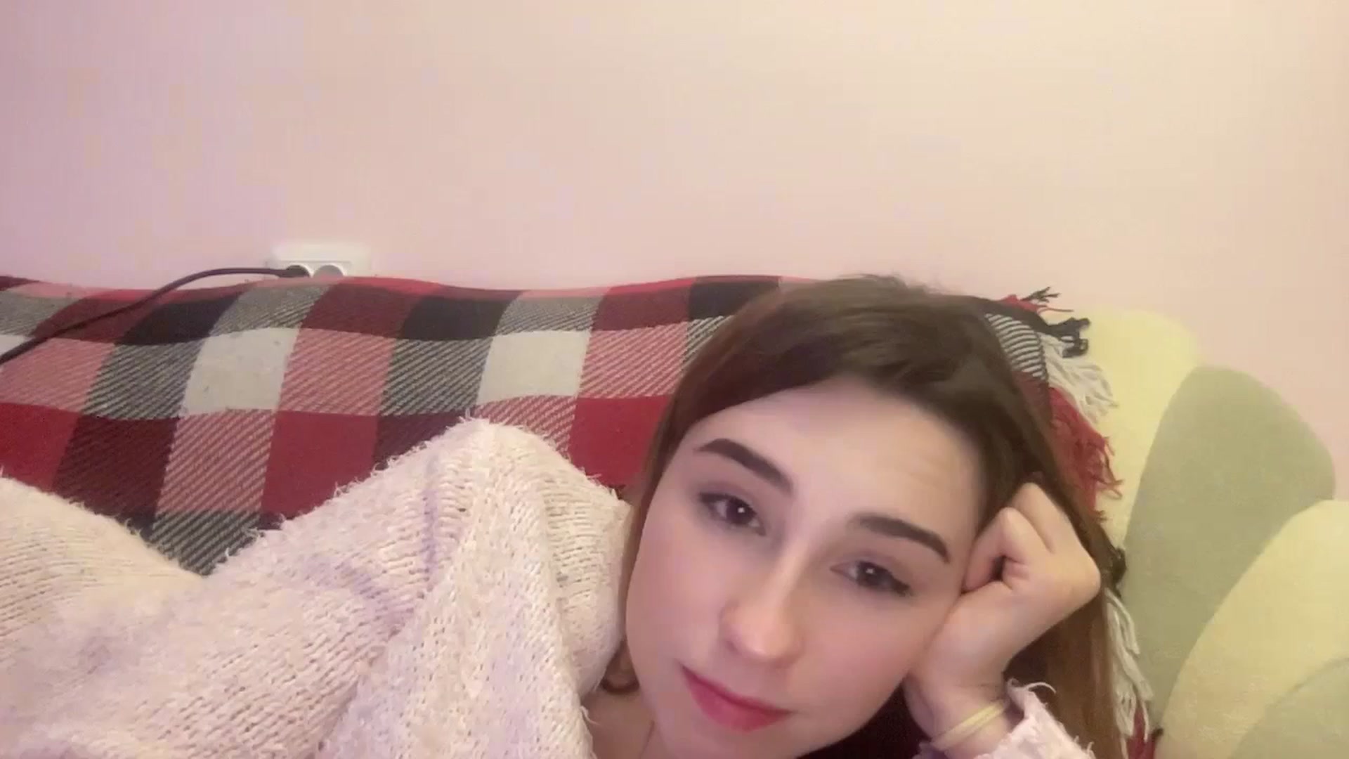 Gallery image thumbnail from Just_I's myfreecams stream on, 01/02/2024, 15:42 image 12 of 20