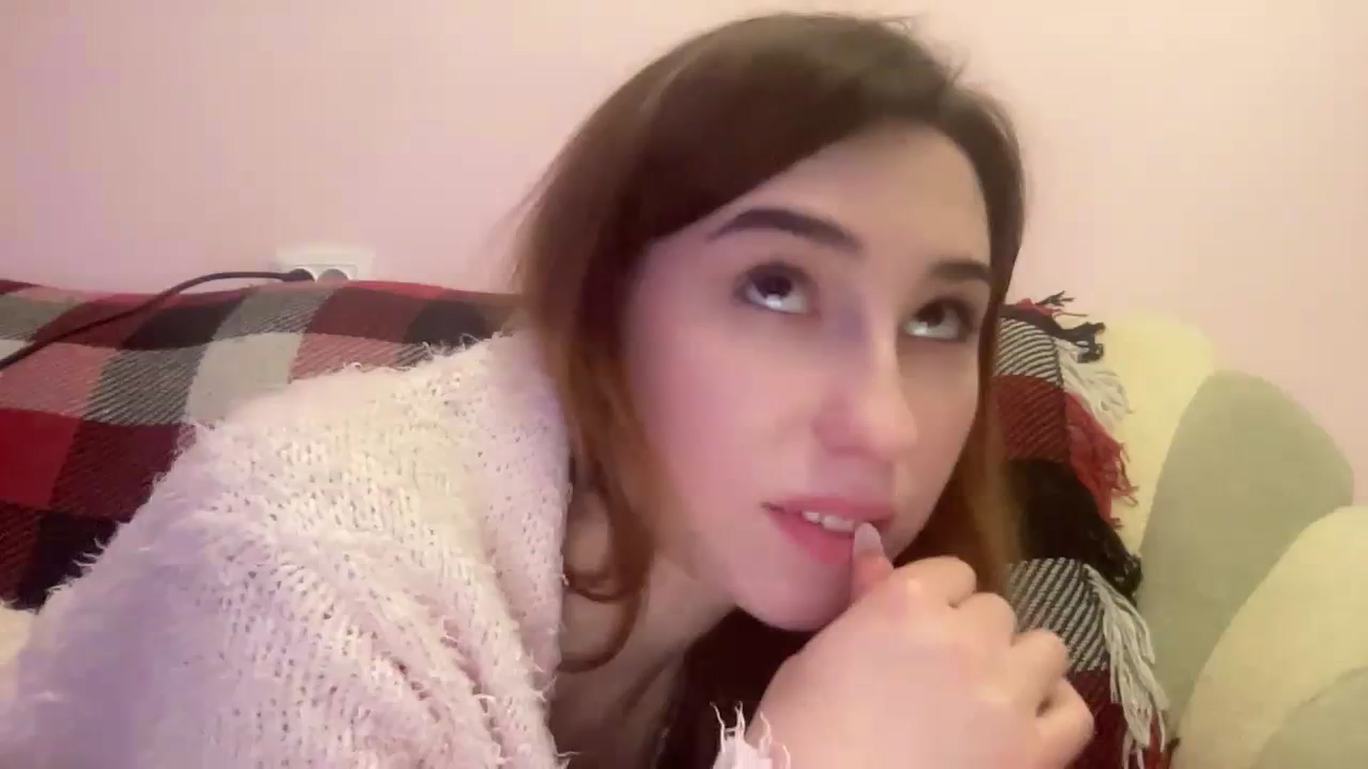Gallery image thumbnail from Just_I's myfreecams stream on, 01/02/2024, 15:42 image 18 of 20