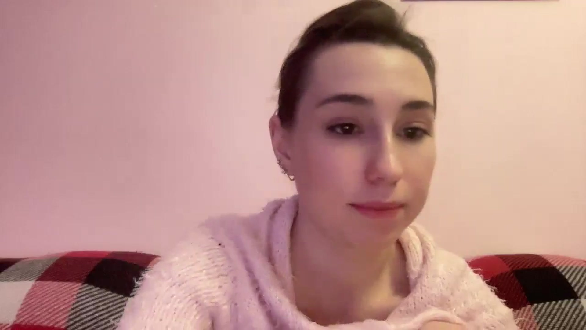 Gallery image thumbnail from Just_I's myfreecams stream on, 01/03/2024, 21:41 image 20 of 20