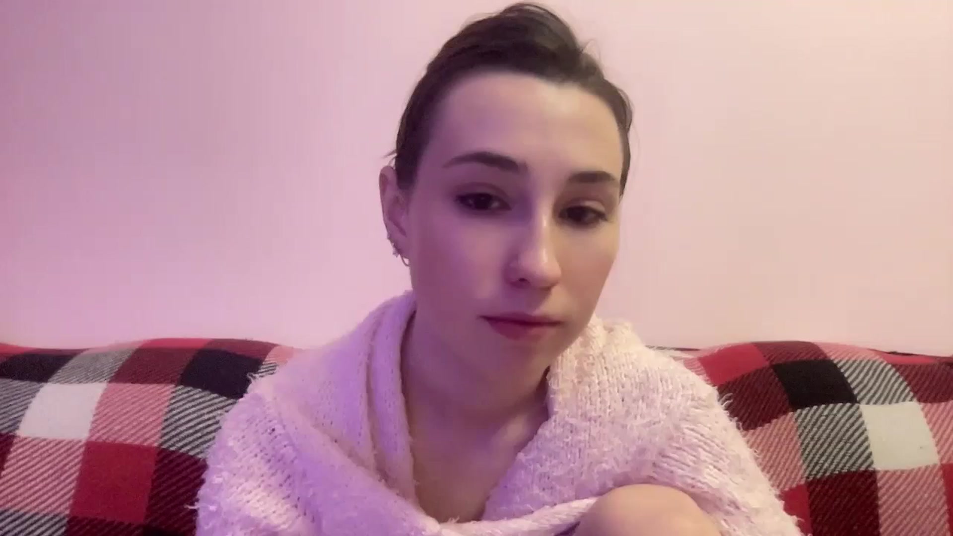 Gallery image thumbnail from Just_I's myfreecams stream on, 01/03/2024, 21:41 image 1 of 20