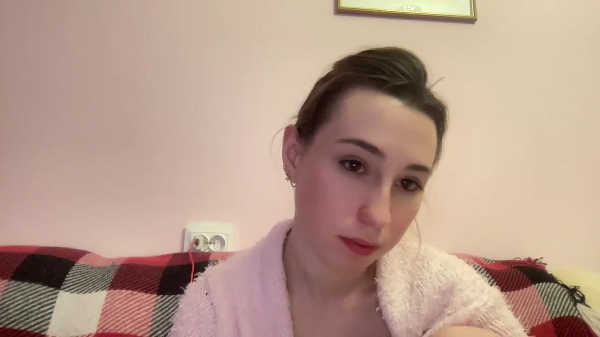 Gallery image thumbnail from Just_I's myfreecams stream on, 01/04/2024, 01:15 image 2 of 20