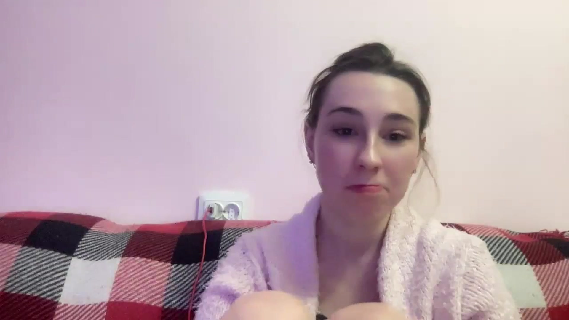 Gallery image thumbnail from Just_I's myfreecams stream on, 01/04/2024, 01:15 image 13 of 20