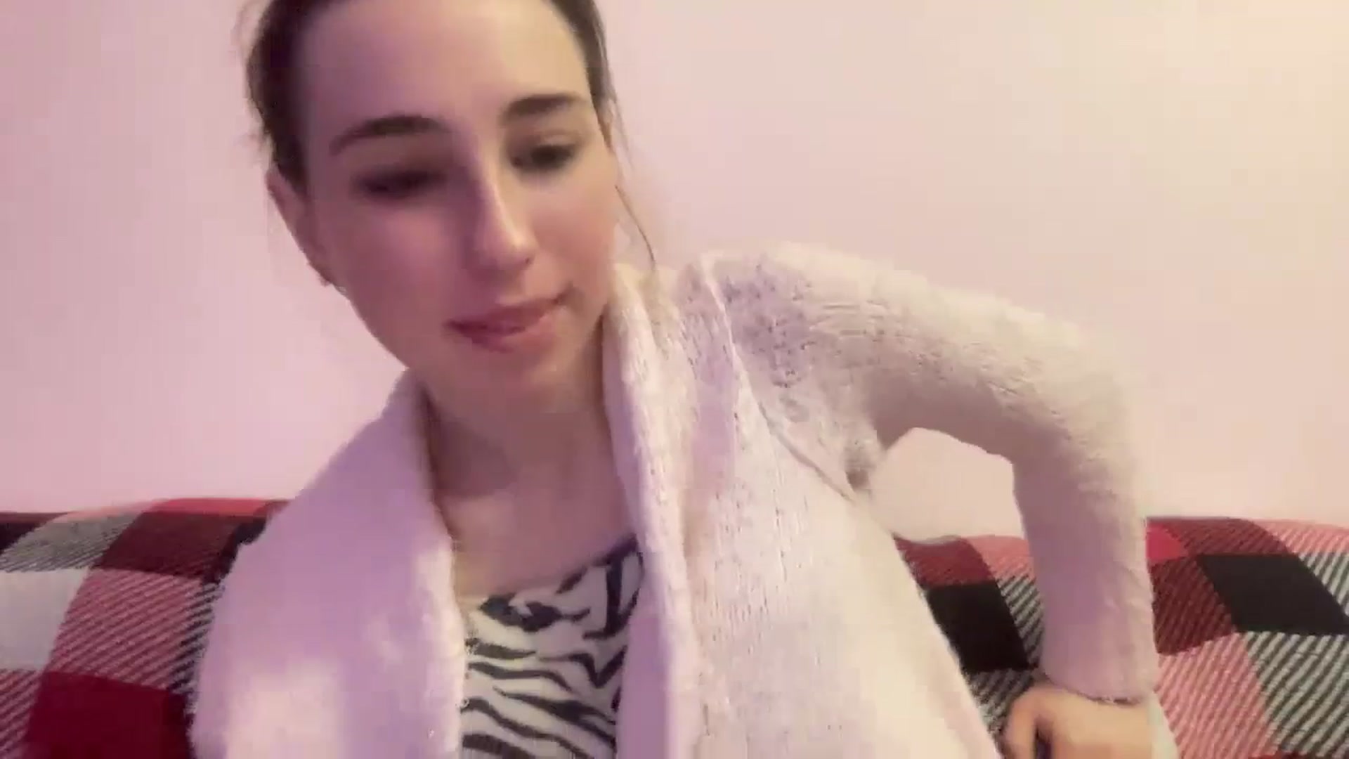 Gallery image thumbnail from Just_I's myfreecams stream on, 01/04/2024, 03:03 image 19 of 20