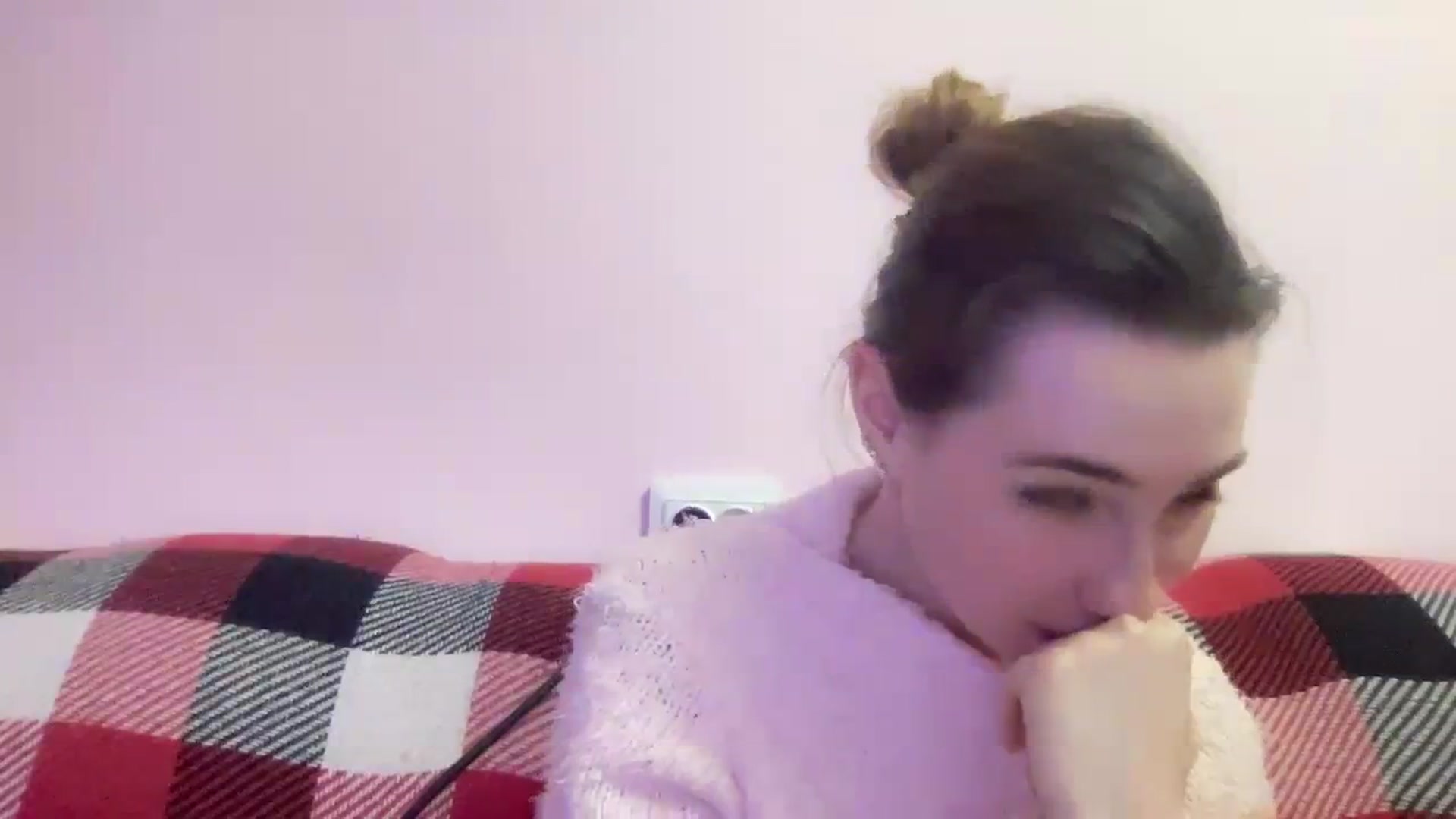 Gallery image thumbnail from Just_I's myfreecams stream on, 01/04/2024, 03:03 image 12 of 20