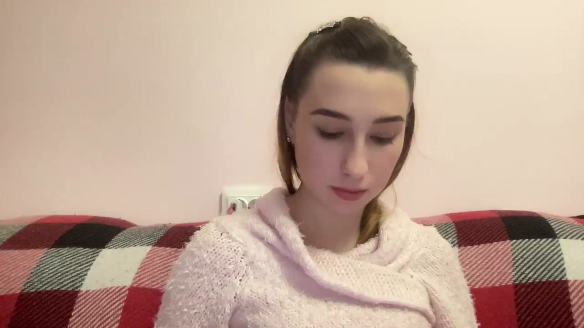 Gallery image thumbnail from Just_I's myfreecams stream on, 01/04/2024, 17:18 image 13 of 20