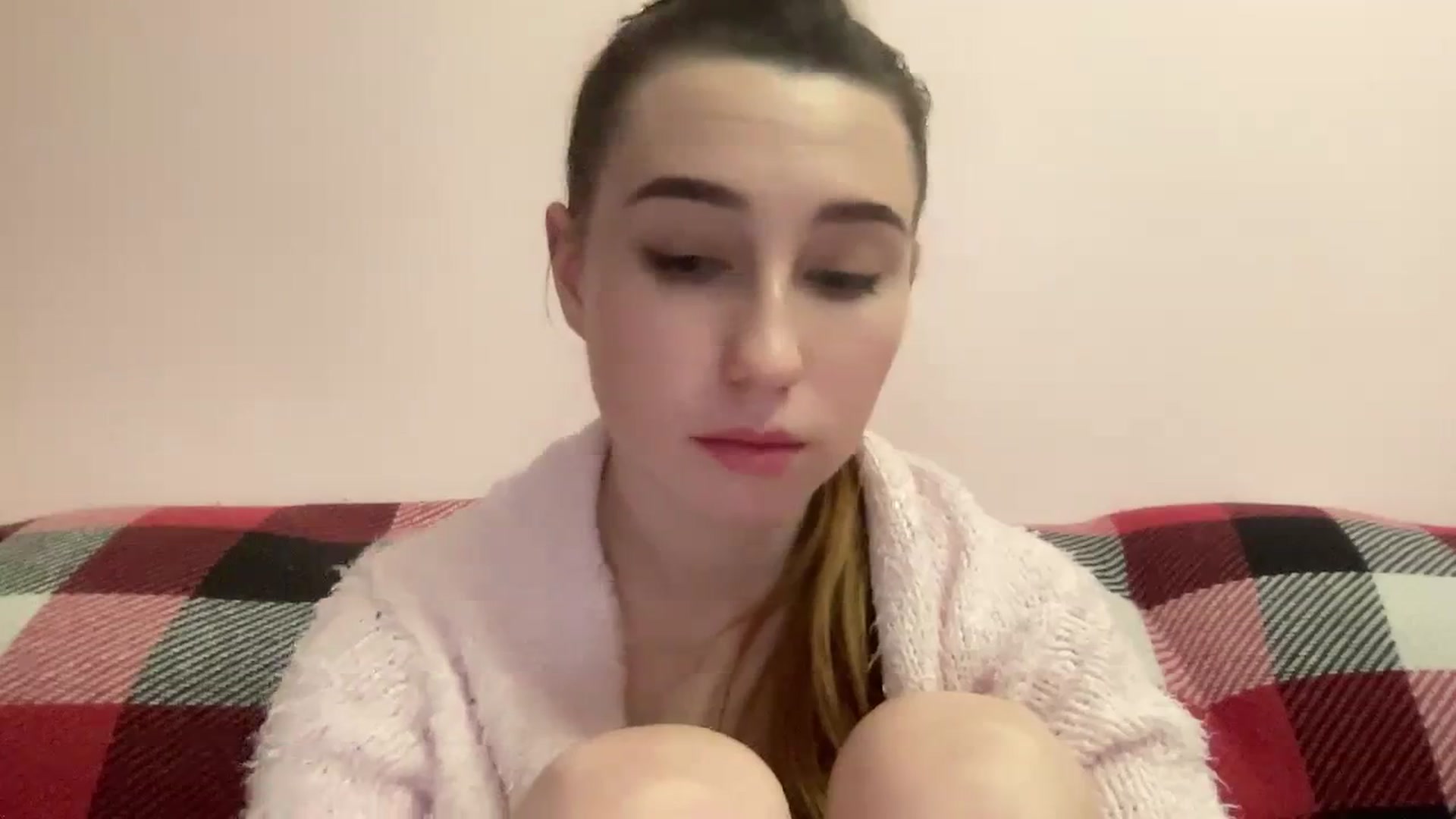 Gallery image thumbnail from Just_I's myfreecams stream on, 01/04/2024, 23:24 image 19 of 20