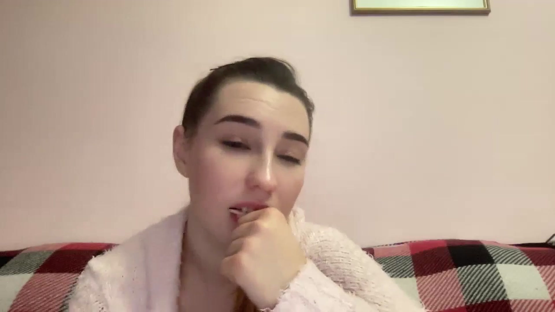 Gallery image thumbnail from Just_I's myfreecams stream on, 01/04/2024, 23:24 image 10 of 20