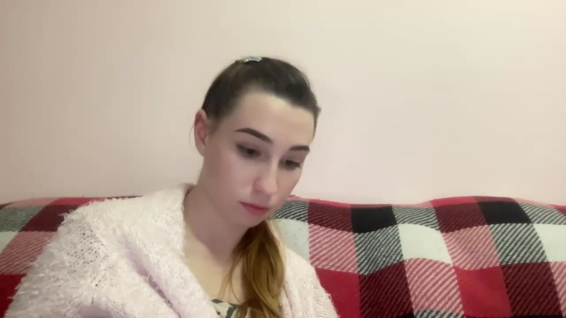 Gallery image thumbnail from Just_I's myfreecams stream on, 01/04/2024, 23:24 image 17 of 20