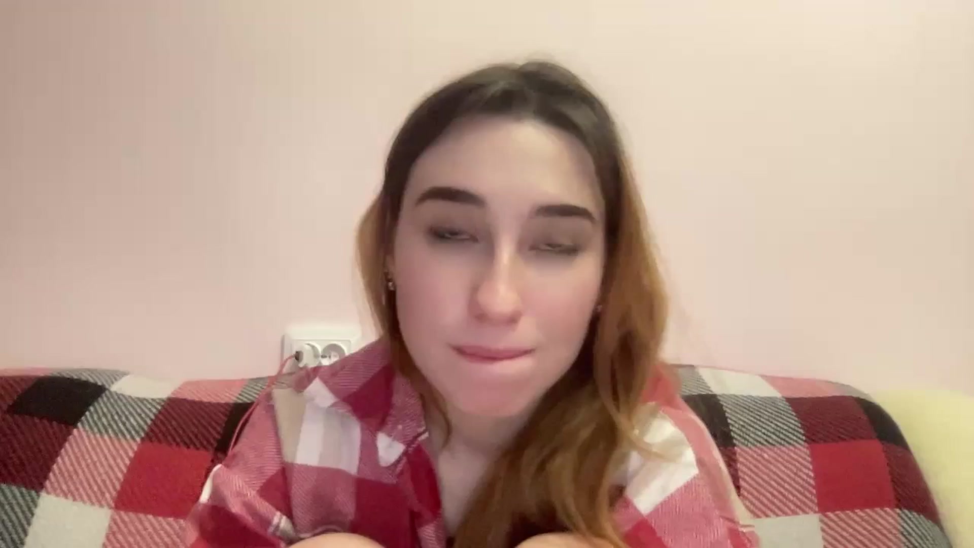 Gallery image thumbnail from Just_I's myfreecams stream on, 01/07/2024, 23:05 image 12 of 20