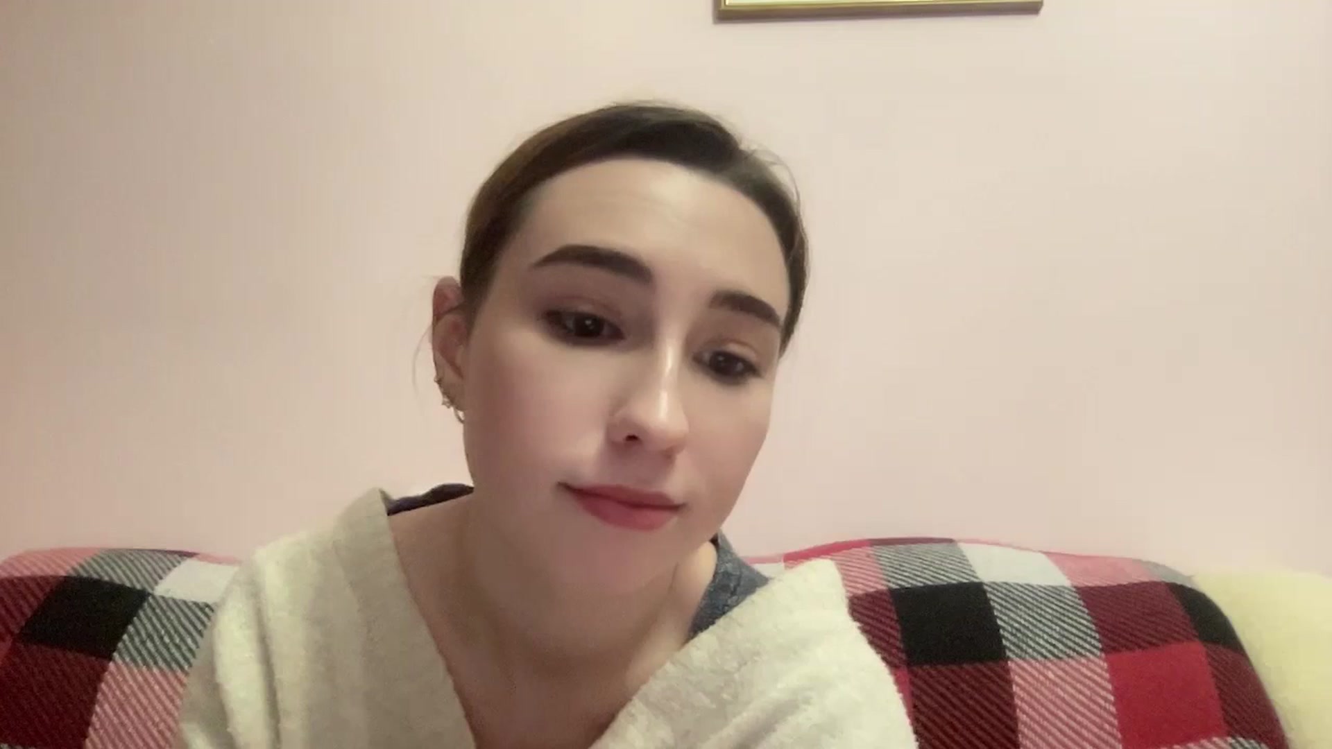 Gallery image thumbnail from Just_I's myfreecams stream on, 01/11/2024, 17:15 image 5 of 20