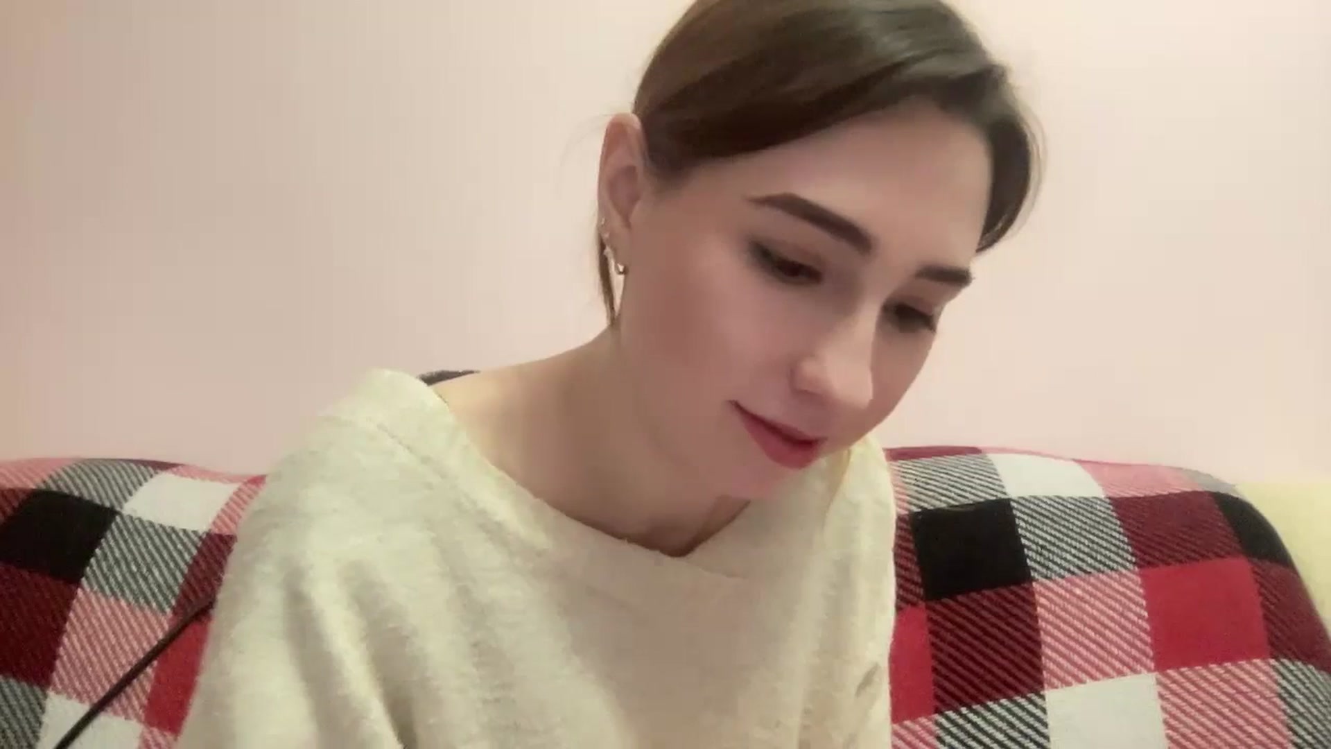 Gallery image thumbnail from Just_I's myfreecams stream on, 01/11/2024, 20:41 image 6 of 20