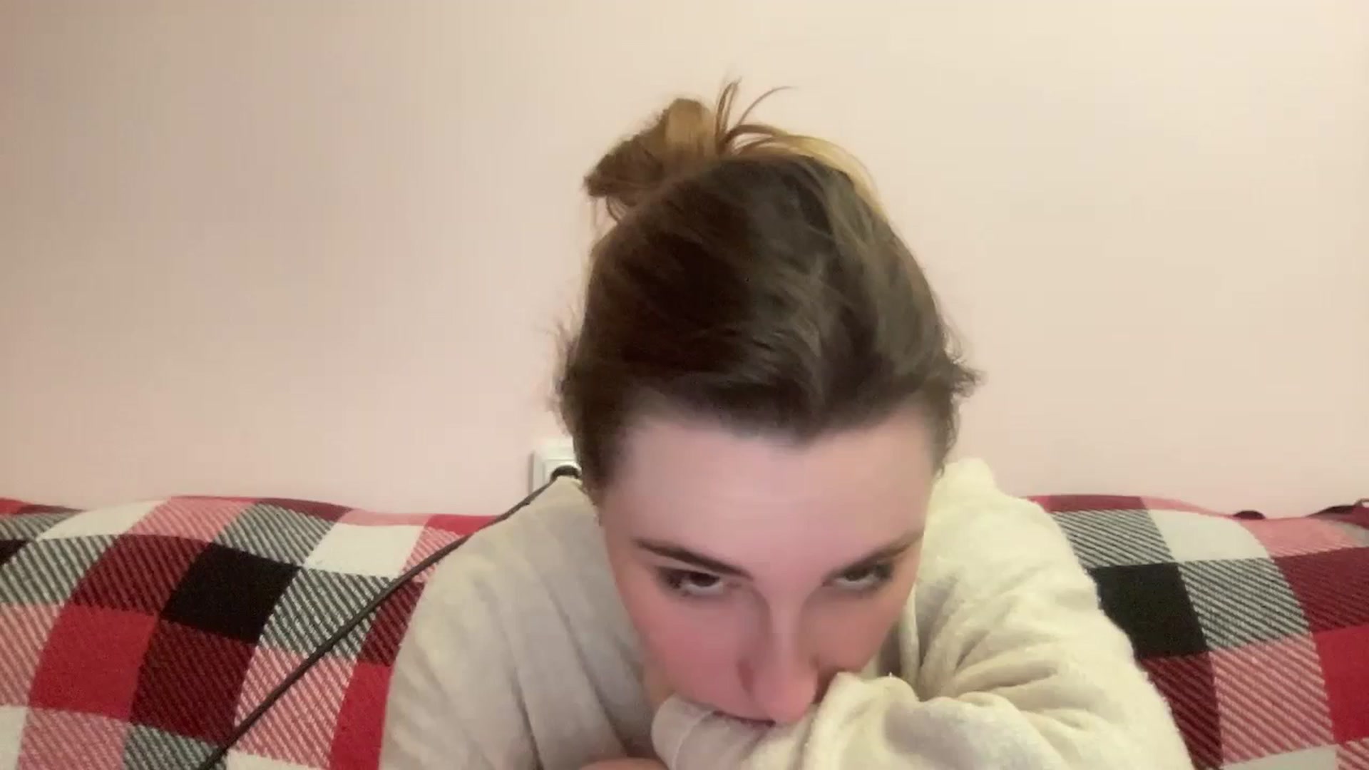 Gallery image thumbnail from Just_I's myfreecams stream on, 01/14/2024, 23:32 image 2 of 20