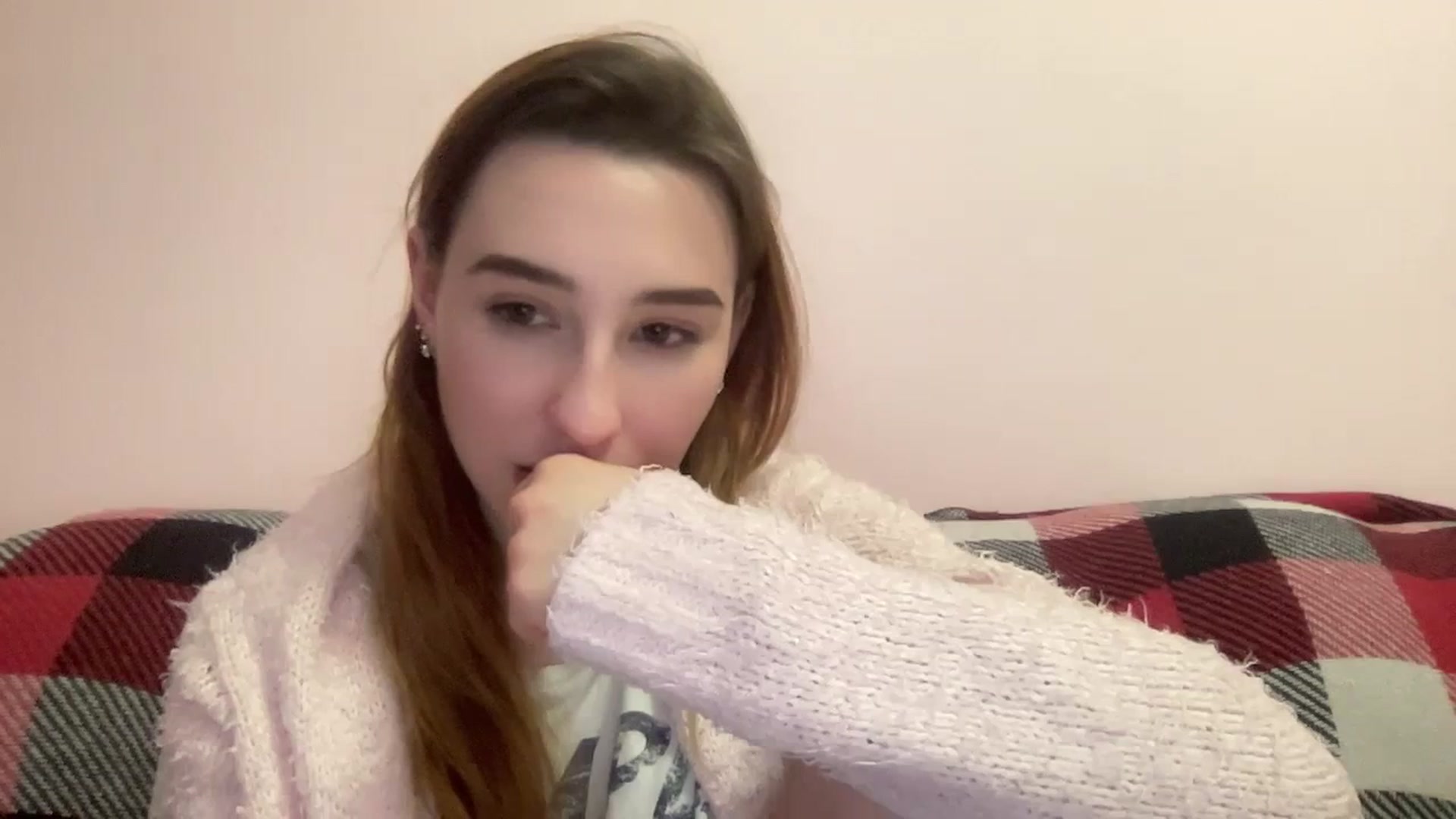Gallery image thumbnail from Just_I's myfreecams stream on, 01/18/2024, 22:29 image 8 of 20