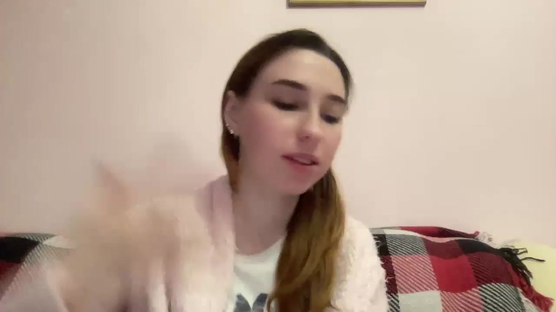 Gallery image thumbnail from Just_I's myfreecams stream on, 01/19/2024, 22:08 image 9 of 20