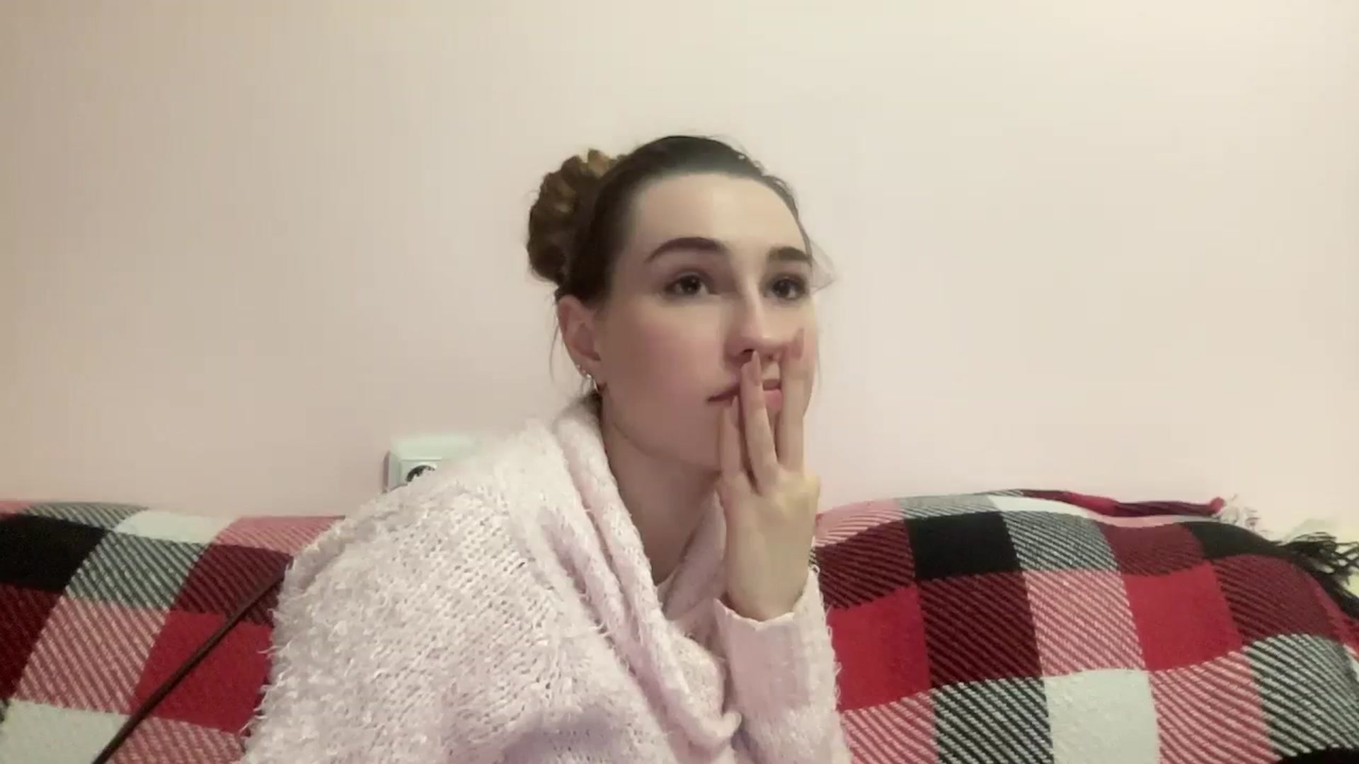 Gallery image thumbnail from Just_I's myfreecams stream on, 01/20/2024, 24:46 image 10 of 20