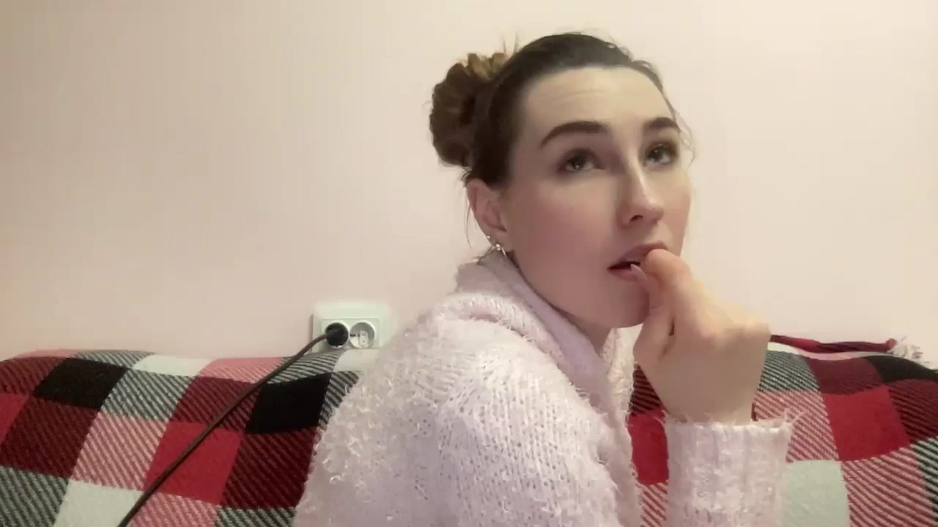 Gallery image thumbnail from Just_I's myfreecams stream on, 01/20/2024, 24:46 image 19 of 20