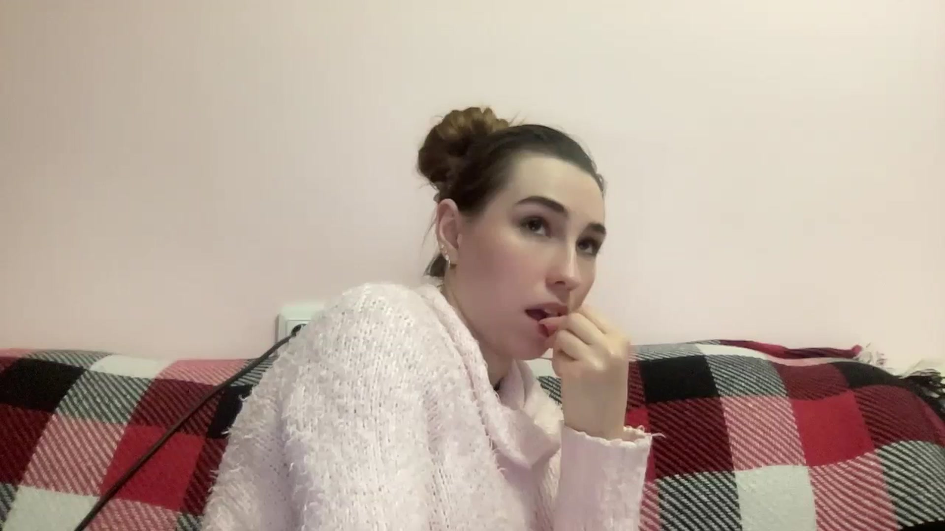 Gallery image thumbnail from Just_I's myfreecams stream on, 01/20/2024, 24:46 image 3 of 20