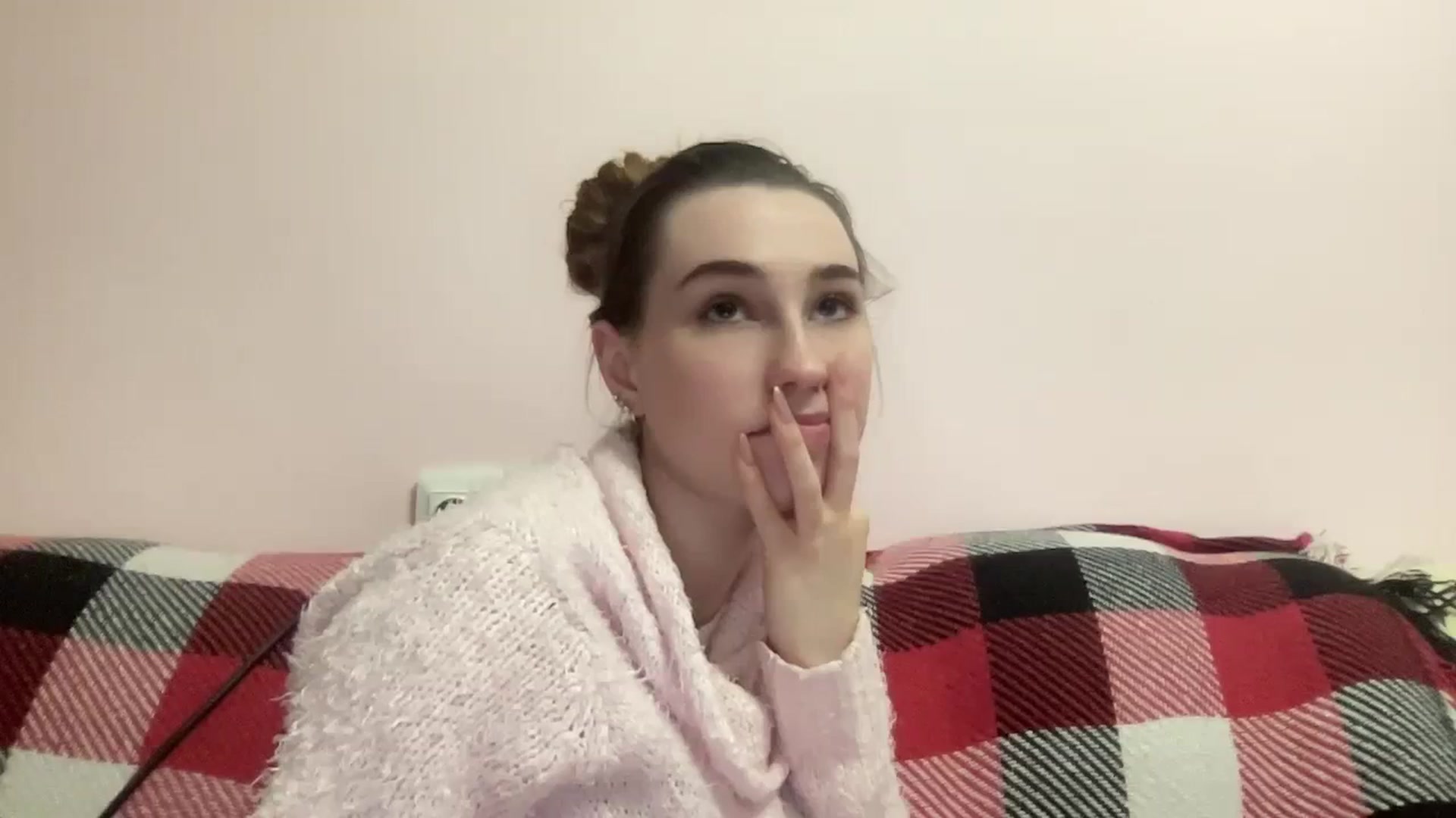 Gallery image thumbnail from Just_I's myfreecams stream on, 01/20/2024, 24:46 image 9 of 20