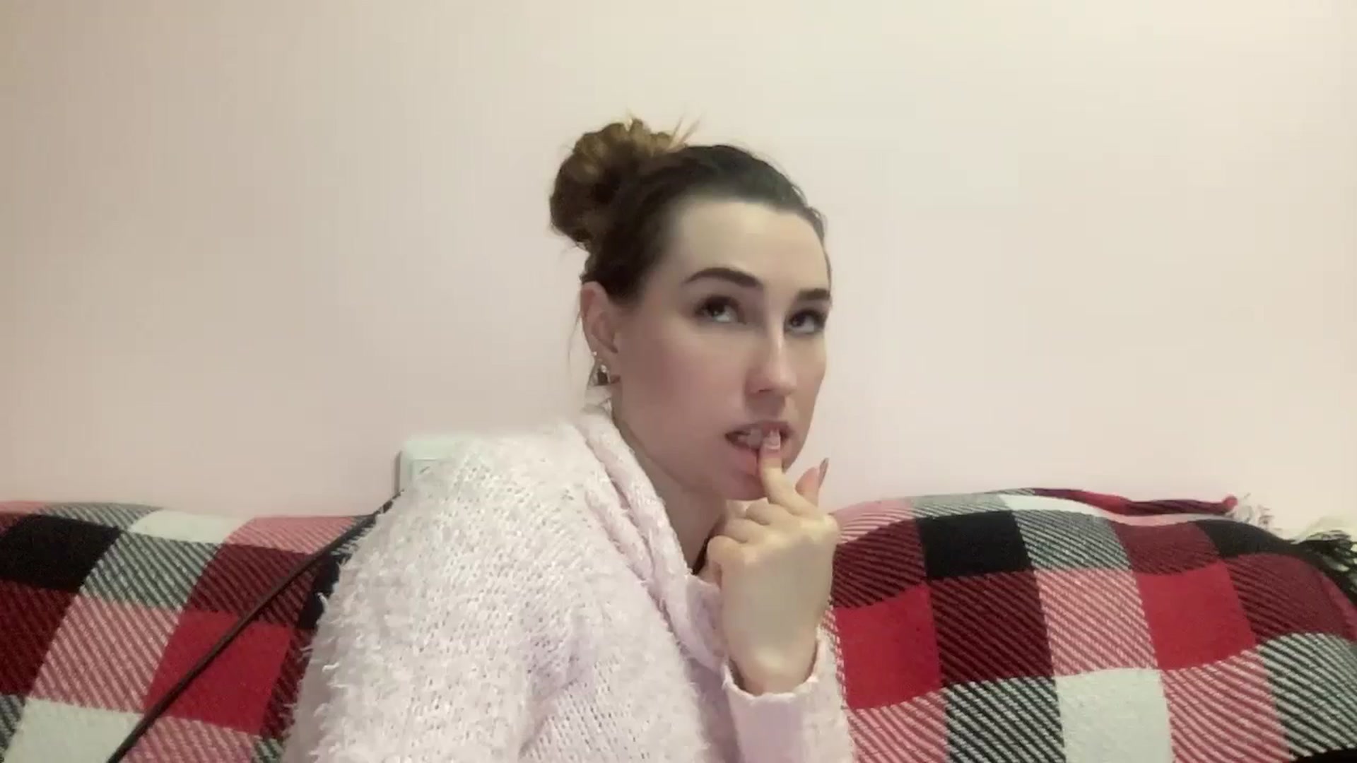 Gallery image thumbnail from Just_I's myfreecams stream on, 01/20/2024, 24:46 image 2 of 20