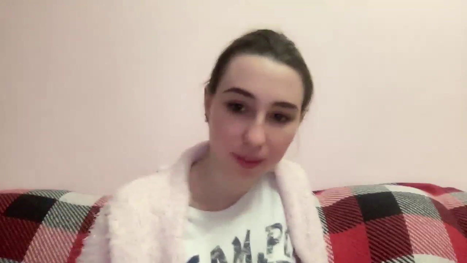 Gallery image thumbnail from Just_I's myfreecams stream on, 01/20/2024, 06:07 image 14 of 20