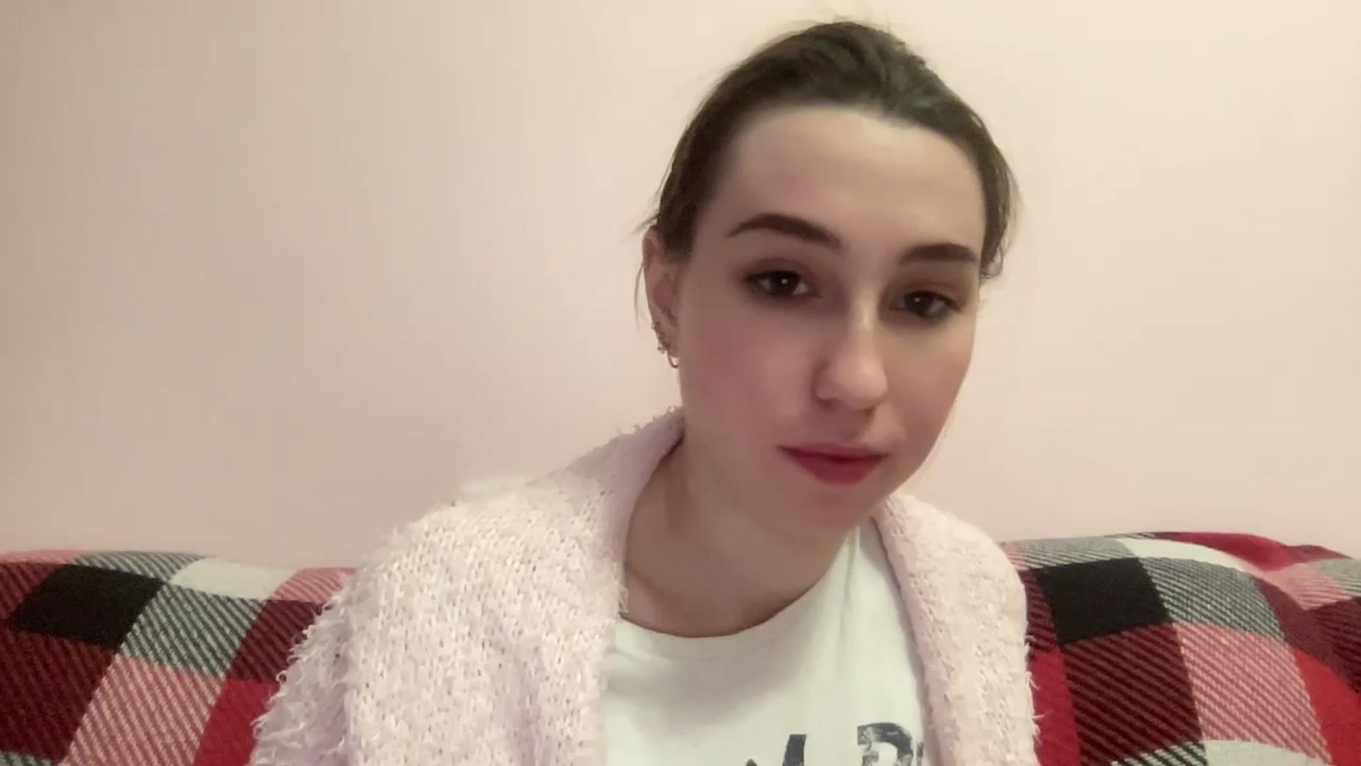 Gallery image thumbnail from Just_I's myfreecams stream on, 01/20/2024, 06:07 image 17 of 20