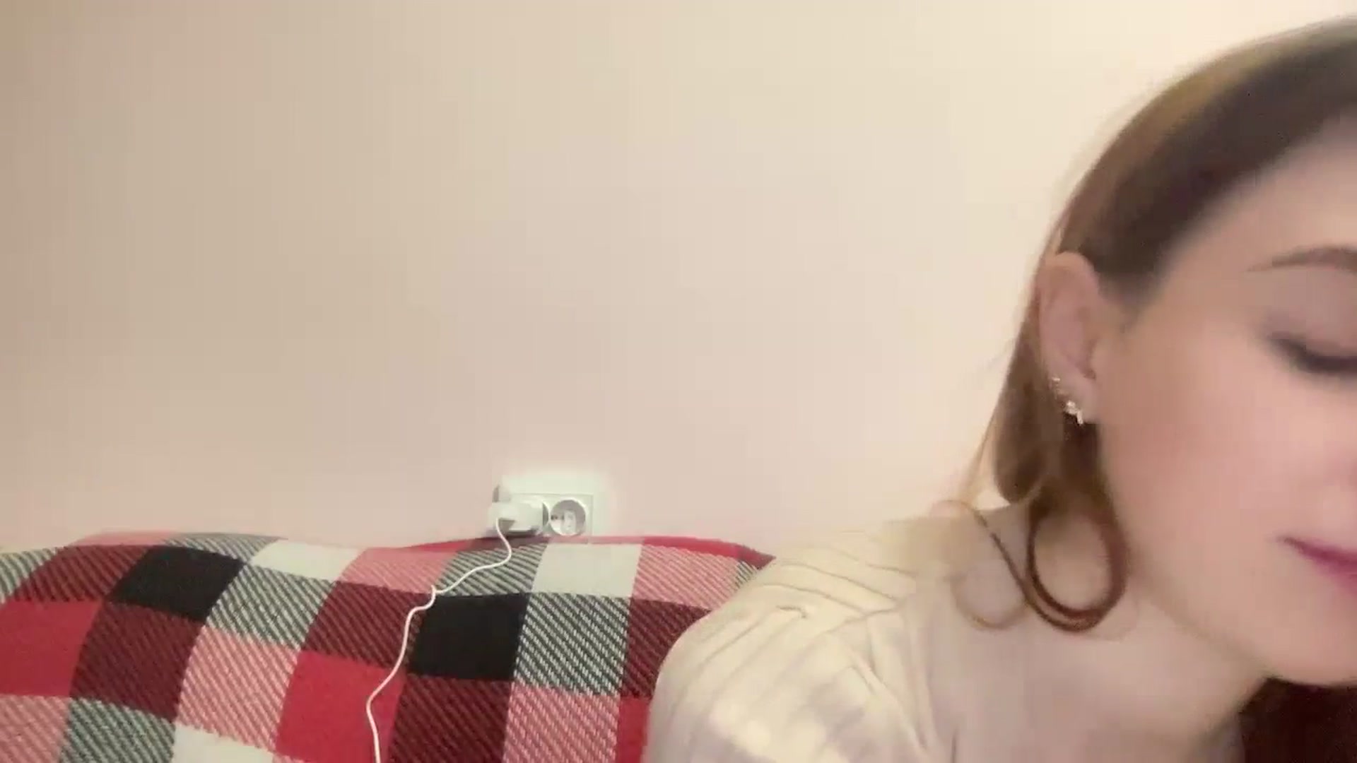 Gallery image thumbnail from Just_I's myfreecams stream on, 01/21/2024, 23:20 image 9 of 20