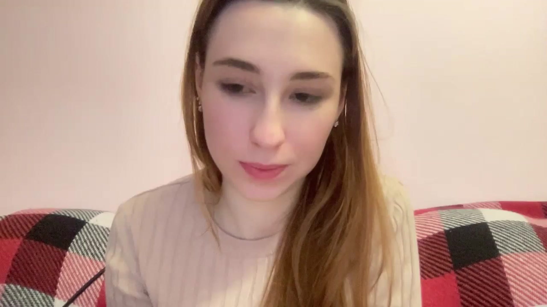 Gallery image thumbnail from Just_I's myfreecams stream on, 01/22/2024, 02:18 image 13 of 20