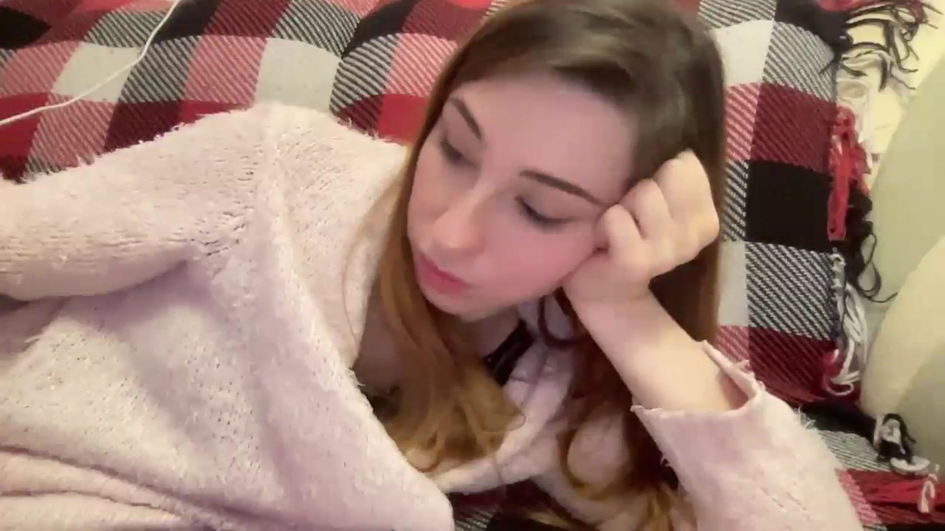 Gallery image thumbnail from Just_I's myfreecams stream on, 01/23/2024, 05:19 image 20 of 20