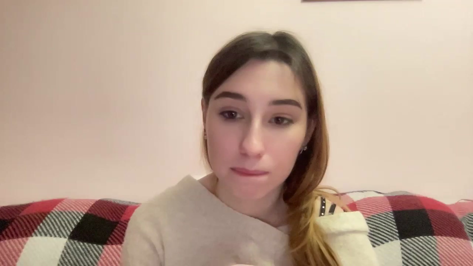 Gallery image thumbnail from Just_I's myfreecams stream on, 01/24/2024, 19:37 image 16 of 20