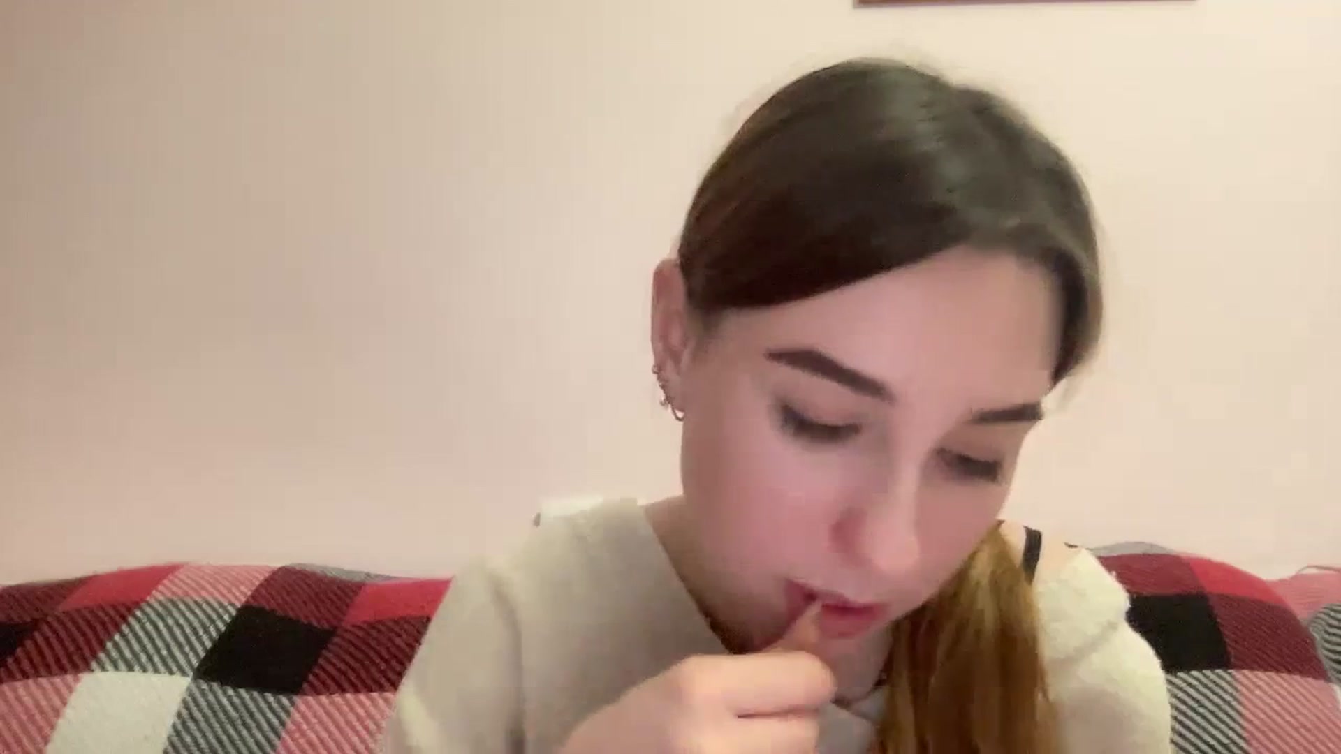 Gallery image thumbnail from Just_I's myfreecams stream on, 01/24/2024, 19:37 image 10 of 20