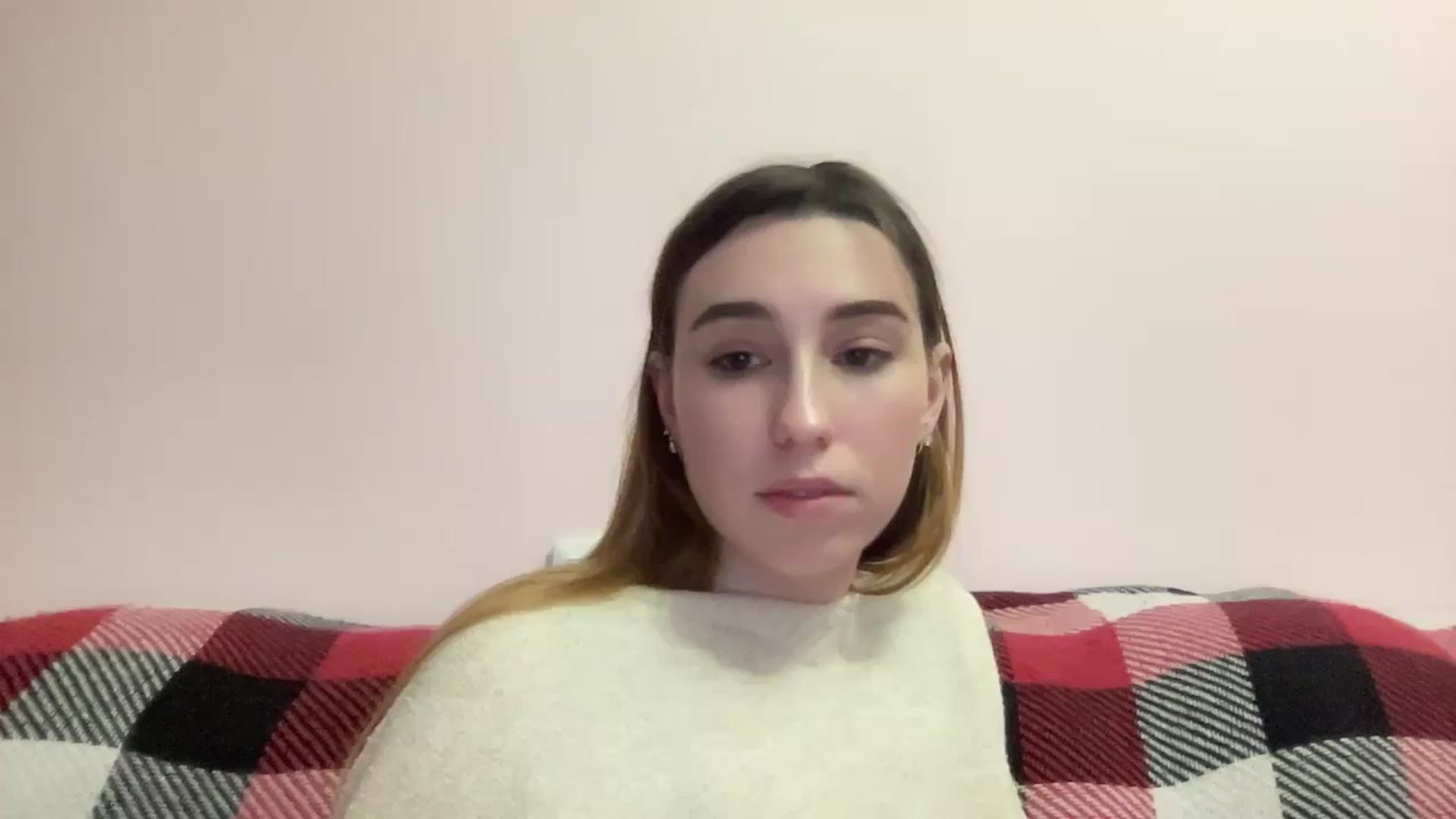 Gallery image thumbnail from Just_I's myfreecams stream on, 01/24/2024, 21:03 image 8 of 20
